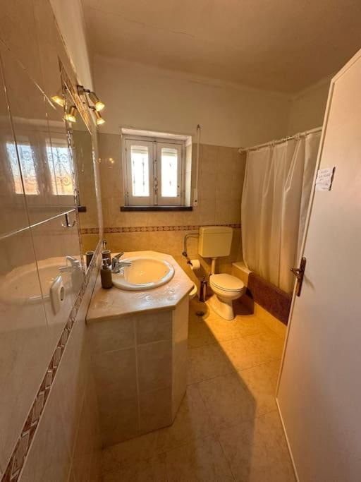 Vakantiehuis In Cascais, Near The Center And Beaches, But In A Very Quite Neighborhood *