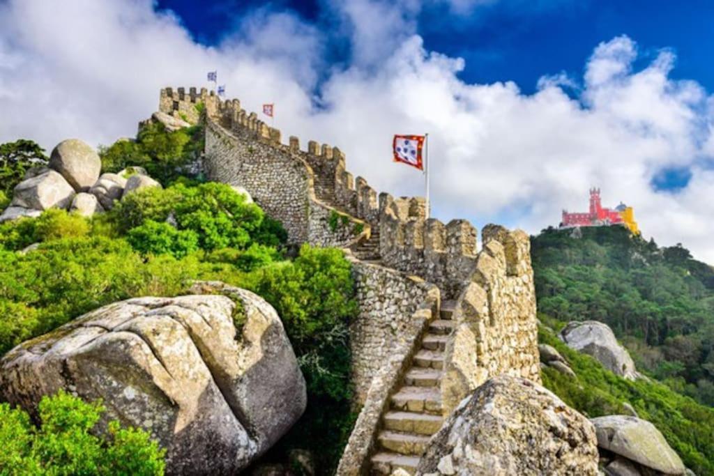 In Cascais, Near The Center And Beaches, But In A Very Quite Neighborhood Vakantiehuis Cascais